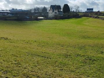 Vente Terrain 8400 m2 Mauriac