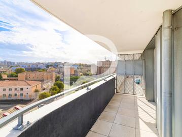 Vente Appartement 2 pièces 46.66 m2 Marseille 3ème