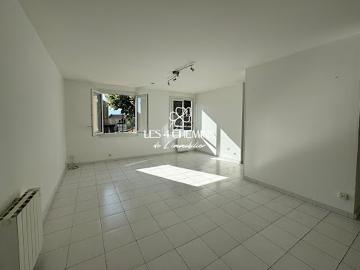 Vente Appartement 3 pièces 74 m2 Peypin