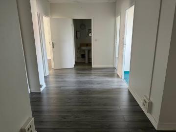 Vente bureau Tours Centre Quartier Rabelais, commerces...