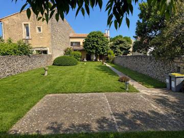 Vente Maison 15 pièces 410.55 m2 Uchaud