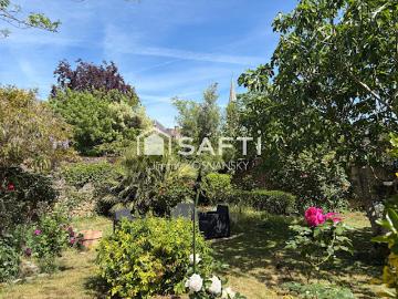 Vente Maison 7 pièces 247 m2 Montmorillon