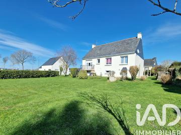 Vente Maison 5 pièces 94 m2 Guiscriff