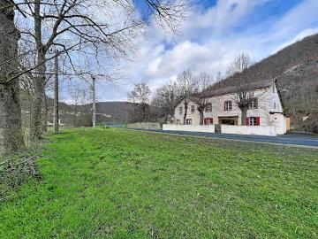 Vente Maison 8 pièces 202 m2 Torsiac