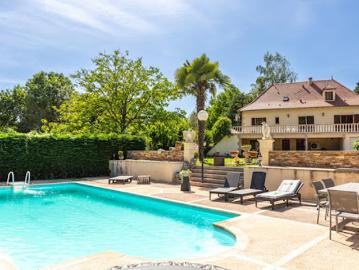 Vente Maison 8 pièces 280 m2 Saint Ybard