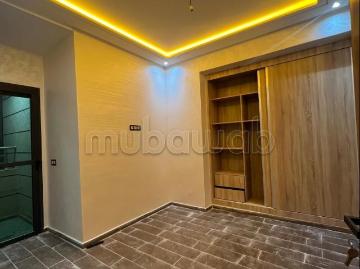 Vend appartement à Hamria. 2 chambres agréables. Bien meublé