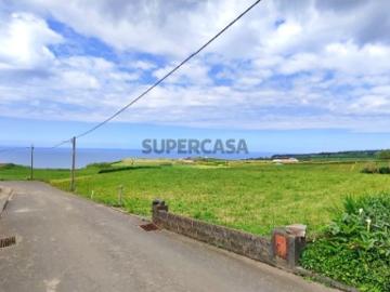 VENDA de AMPLO TERRENO URBANO com VISTA MAR Santo...
