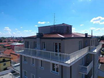 Vendesi appartamento a Marnate