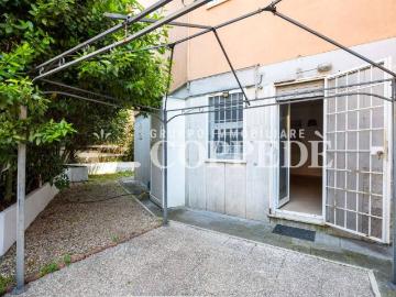 Vendesi bilocale a Roma via Ezio Sciamanna, Torrevecchia