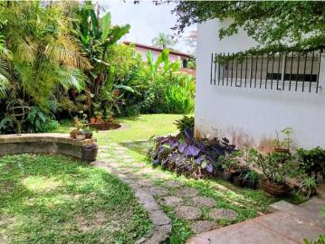 Vendo casas T:1147m2, C:550m2, Tusmare, Oripoto