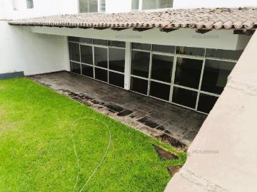 Vendo Lindo Departamento en Primer Piso en Calle...