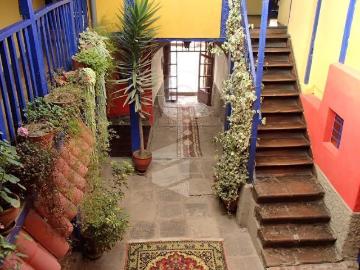 Vendo Lindo Hotel Casona Av. Saphi, Cusco 2 cuadras de...
