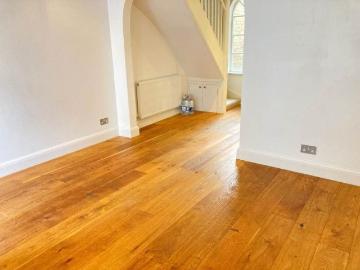 Very Near Warwick Road Area, Ealing W5, 2 bed terraced...
