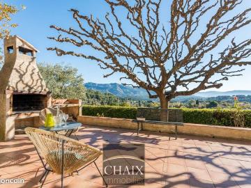 Villa 4 pièces 145 m²