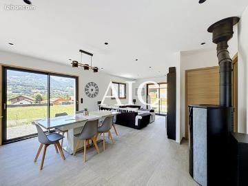 Villa 7 pièces 143 m²