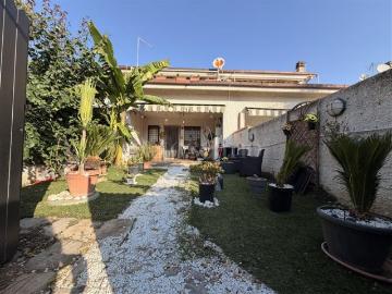 Villa Bifamiliare di 85 mq a Lido dei Pini di Ardea,...
