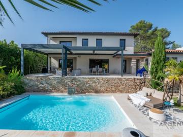VILLA CONTEMPORAINE AU COEUR DE MONTFERRIER SUR LEZ