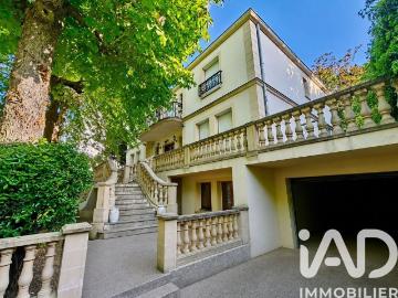Villa de luxe de 10 pièces en vente Saint Maur des...