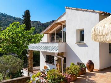 Villa entièrement rénovée Anthéor À 5 min des plages à p