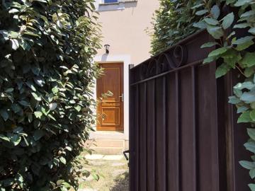 Villa non mitoyenne vue LUBERON à deux pas du centre
