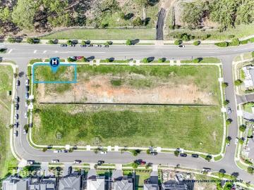 Village Grove, Macarthur Heights