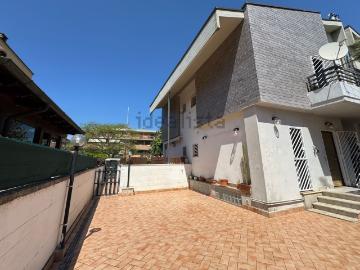 Villetta a schiera in vendita di 180 m² in Via del...