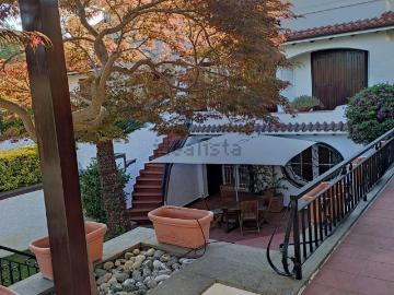 Villetta bifamiliare in vendita di 220 m² in Via...