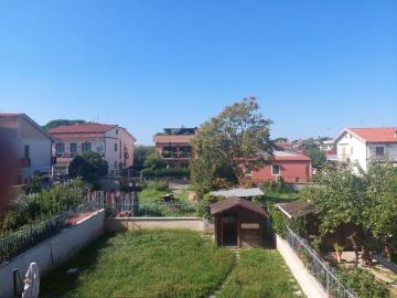 Villetta bifamiliare in affitto di 220 m² in Via elio...