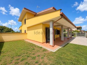 Villetta indipendente in vendita di 102 m² in Viale...