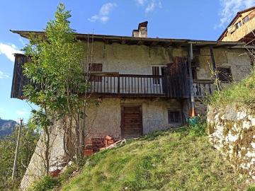 Villetta indipendente in vendita di 160 m² in Via Monte...
