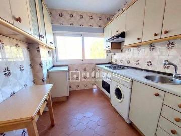 VIVIENDA DE TRES DORMITORIOS CON GARAJE