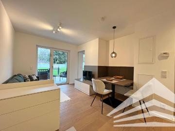 Voll ausgestattete 2 Zimmerwohnung mit Terrasse! Koffer...