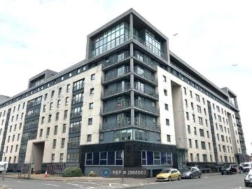 Wallace Street, Glasgow G5, 2 bed flat to rent, £1,350...