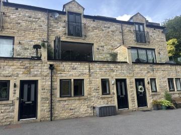 Waterside Close, Sowerby Bridge HX6 3 bed link detached...