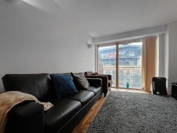 Whitehall Waterfront, 2 Riverside. 2 bed flat to rent...