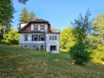 WIENERWALDVILLA AUF EINEM GROSSEN GRUNDSTÜCK IN EICHGRABEN