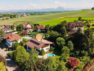 Einfamilienhaus mit Traumgarten, Pool & Sauna