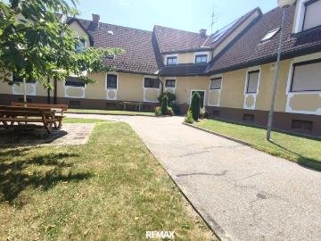 Wohngefühl trifft Gartenflair. 87m² Halbparterrewohnung...