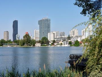 Wohnen am Wasser: Stilvolle 84 m² Nahe Kaiserwasser mit...