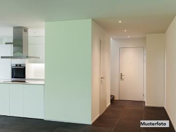 Wohnen auf zwei Ebenen – Maisonette mit Balkon und Garage