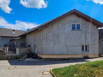 Mehrgenerationenhaus mit über 270m² Wohnfläche in...