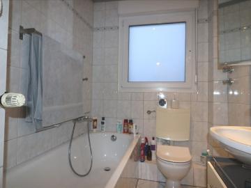 WOHNEN MIT CHARME, BALKON UND GARAGE 3 ZI Whg 2....