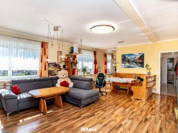 Wohnen mit Traunsteinblick – großzügige 3 Zimmer Wohnung...