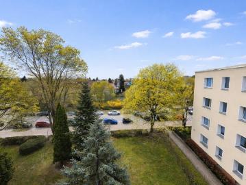 Wohnen nahe Ortskern & U Bahn – freie Wohnung mit Balkon
