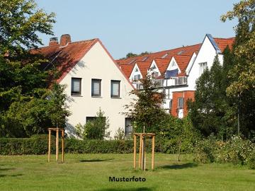 Wohnen trifft Gewerbe: Modernes Stadt Living & Business...