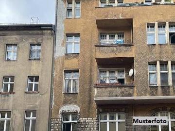 Wohnung im Hochparterre eines historischen Wohnhauses...