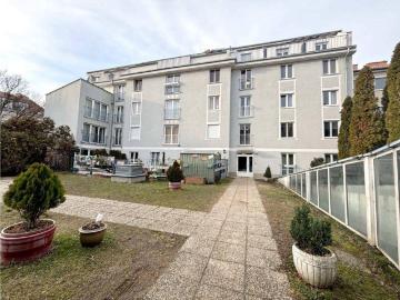 Wohnungspaket 9 Wohneinheiten und 3 Garagenplätze