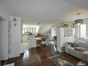 Wunderschöne Dachgeschoss Wohnung in Pressbaum mit...