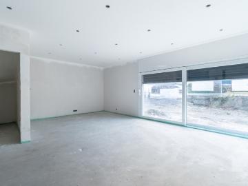 Wunderschöne zeitgenössische Villa mit Veredelungen nach...