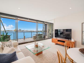 Your Harbourfront Sanctuary Awaits at the Boardwalk